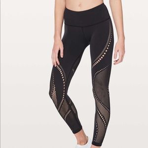 Lululemon Reveal Tight Precision